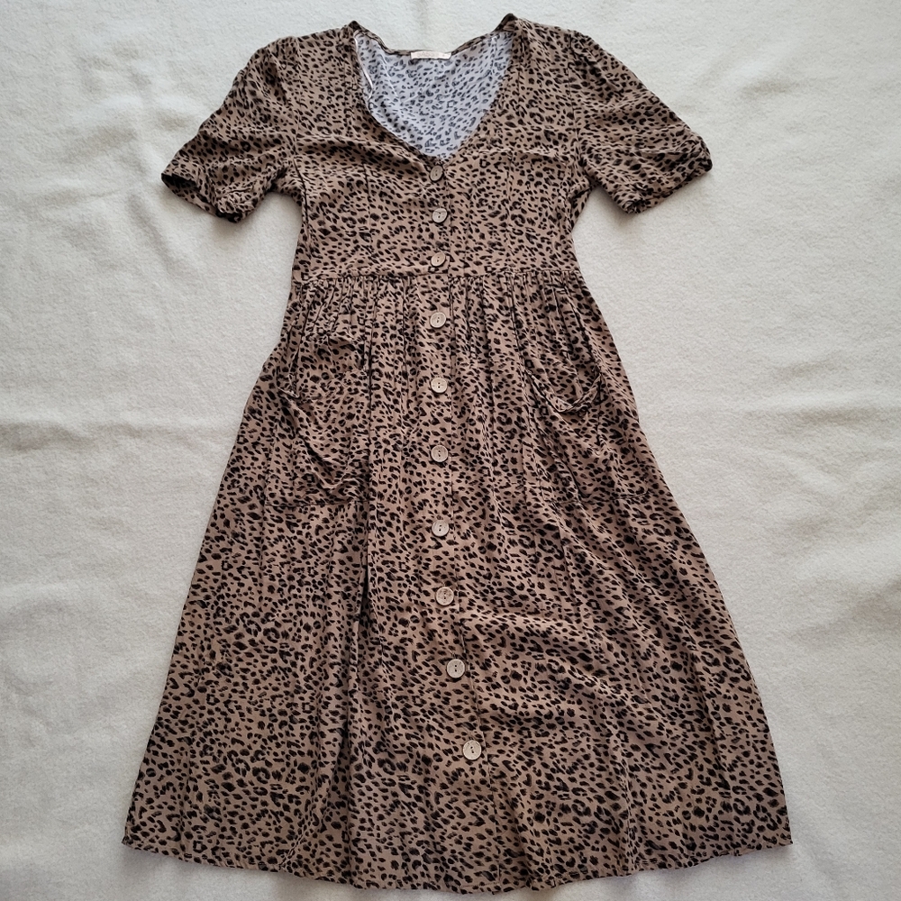 Vintage 90's short sleeve Dress Lepord Print button front, Midi Length By Sass